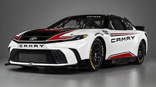 Новая Toyota Camry получила гоночную версию для NASCAR