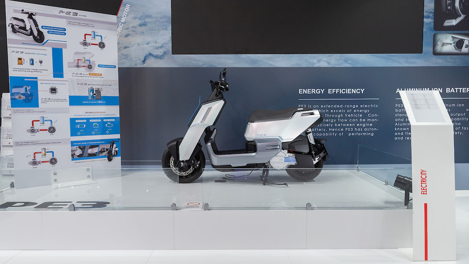 Тайваньская компания SYM Motors представила PE3 concept, первый в мире электроскутер с алюминий-ионным аккумулятором